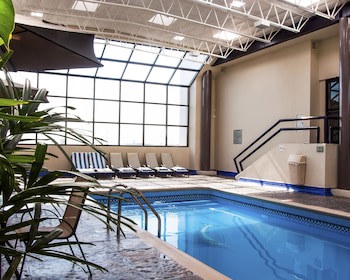 Everest Hotel