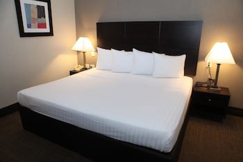 Everest Hotel