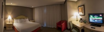 Everest Hotel