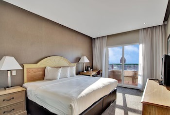 Everest Hotel