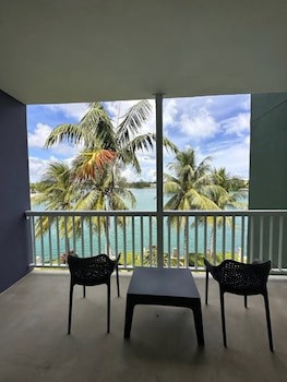 Pelican Bay Resort At Lucaya