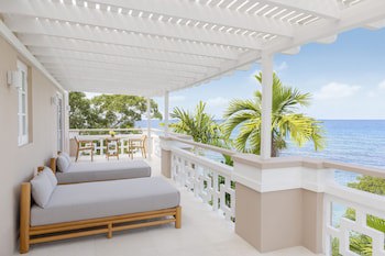 Couples Sans Souci - Adults Only