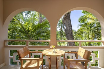 Couples Sans Souci - Adults Only