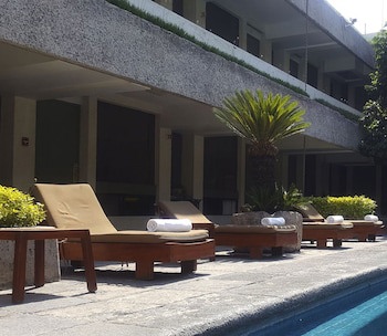 Nehotel Nueva Estancia