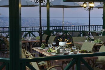 Regency Palace Hotel