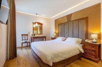 Oasis Hotel Apartments