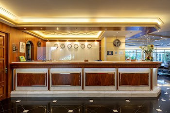 Oasis Hotel Apartments