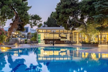 Oasis Hotel Apartments