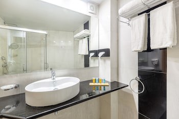 Oasis Hotel Apartments