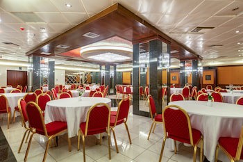 Oasis Hotel Apartments