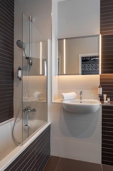 Craves Hotel