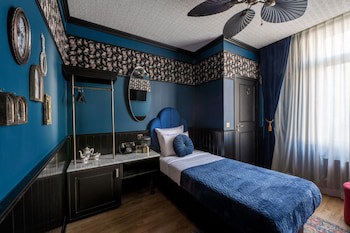 Craves Hotel