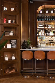 Craves Hotel