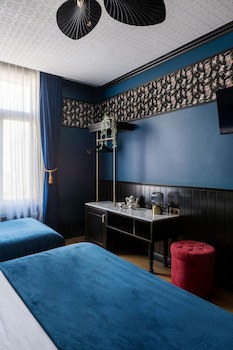 Craves Hotel
