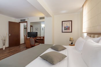 Best Western Plus Hotel Plaza