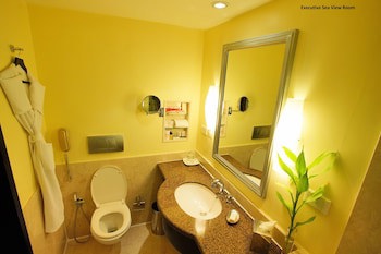 Vivanta Ernakulam, Marine Drive