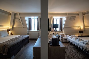 Grand Hotel De Draak And Residence Dagmara