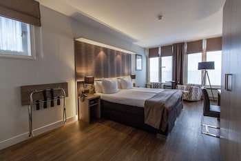 Grand Hotel De Draak And Residence Dagmara