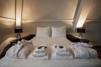 Grand Hotel De Draak And Residence Dagmara