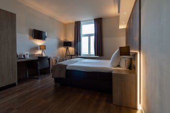 Grand Hotel De Draak And Residence Dagmara