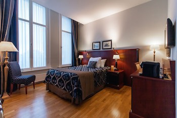 Grand Hotel De Draak And Residence Dagmara