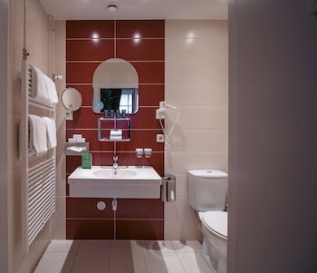 Grand Hotel De Draak And Residence Dagmara