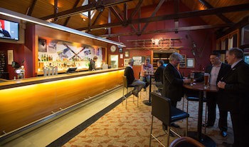 Commodore Airport Hotel