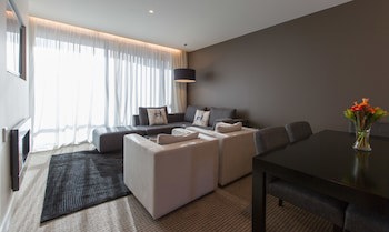 Commodore Airport Hotel