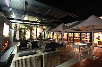 Commodore Airport Hotel
