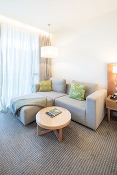 Commodore Airport Hotel