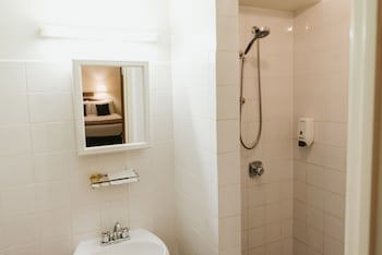 Airport Hotel Mara