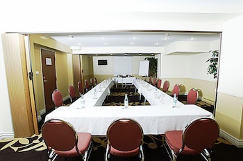 Airport Hotel Mara