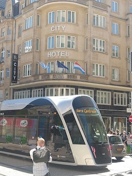 City Hotel