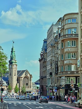 City Hotel