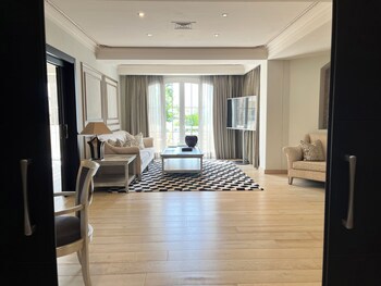 Las Dunas Grand Luxury Hotel