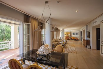 Las Dunas Grand Luxury Hotel