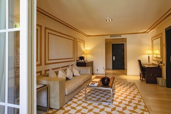 Las Dunas Grand Luxury Hotel