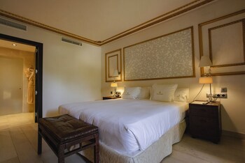 Las Dunas Grand Luxury Hotel