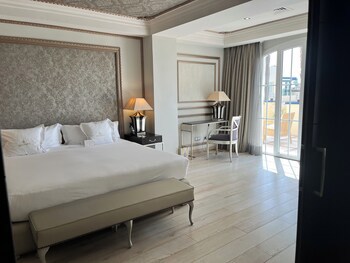Las Dunas Grand Luxury Hotel