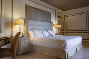 Las Dunas Grand Luxury Hotel