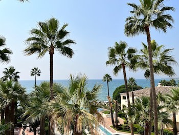 Las Dunas Grand Luxury Hotel