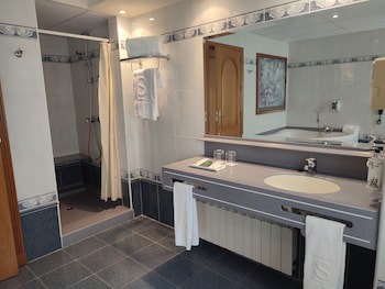 Hotel Sercotel Cuatro Postes