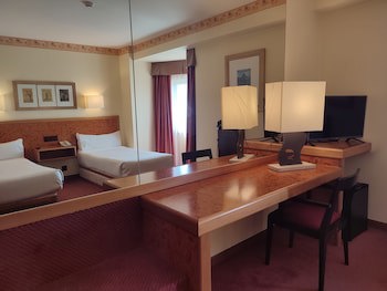 Hotel Sercotel Cuatro Postes