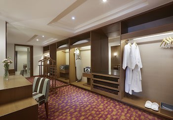 Dusit Princess Srinakarin