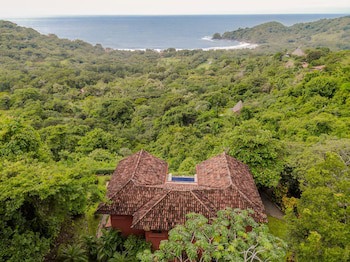 Punta Islita, Autograph Collection