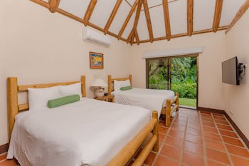 Punta Islita, Autograph Collection