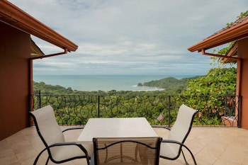 Punta Islita, Autograph Collection