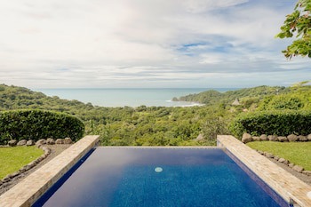 Punta Islita, Autograph Collection