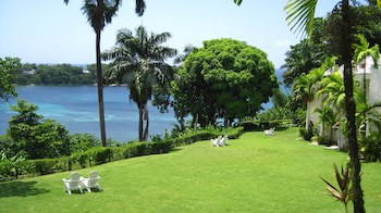 Goblin Hill Villas At San San