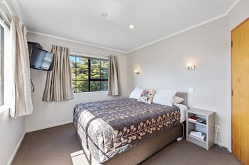 Knightsbridge Court Motor Lodge